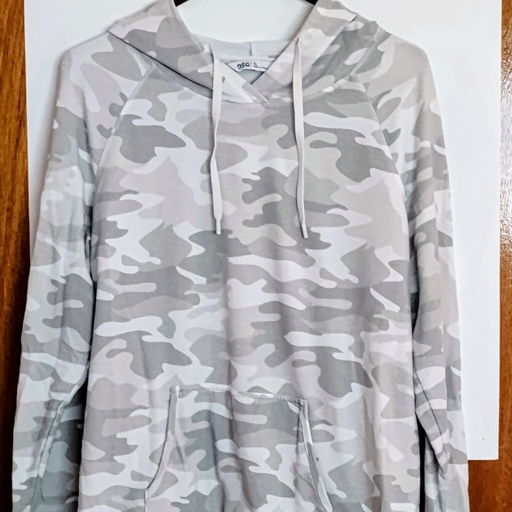 OMG Womens XL Long-Sleeved Hoodie With Front Pocket Hoodie, Grey and White